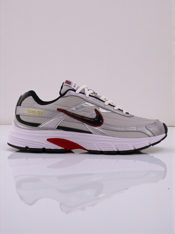 Nike Initiator