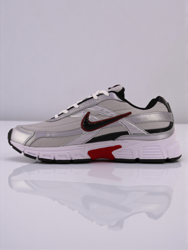 Nike Initiator