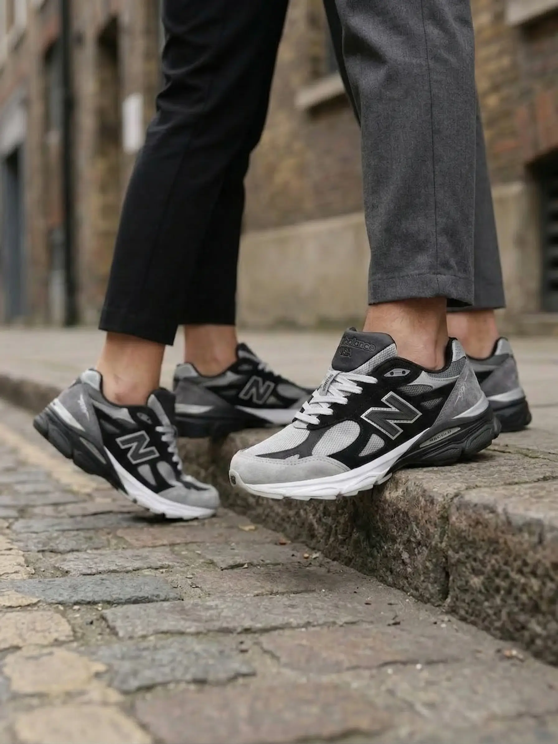 New Balance 990