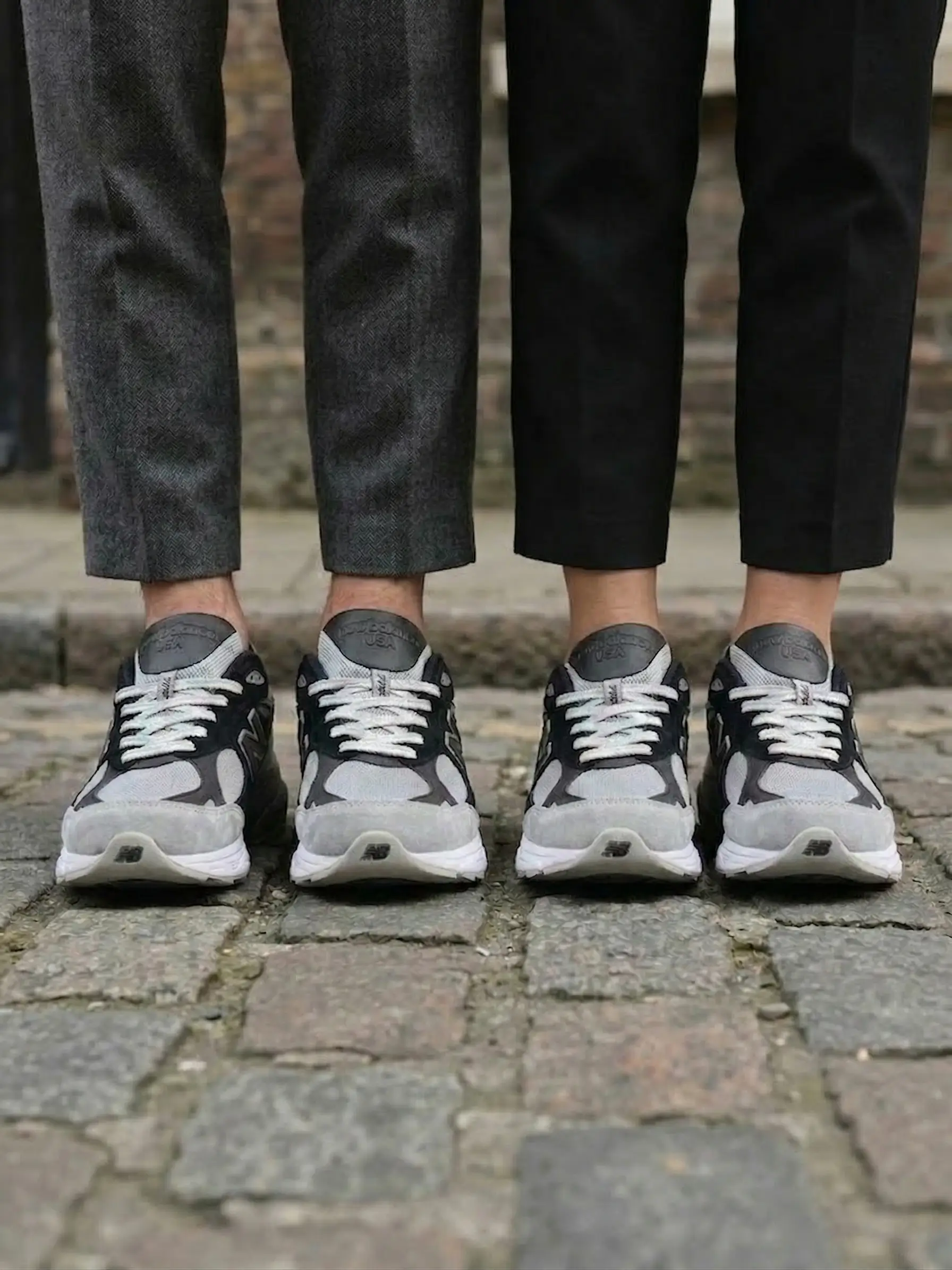 New Balance 990