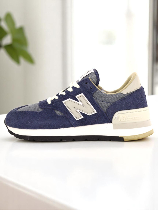 New Balance 990