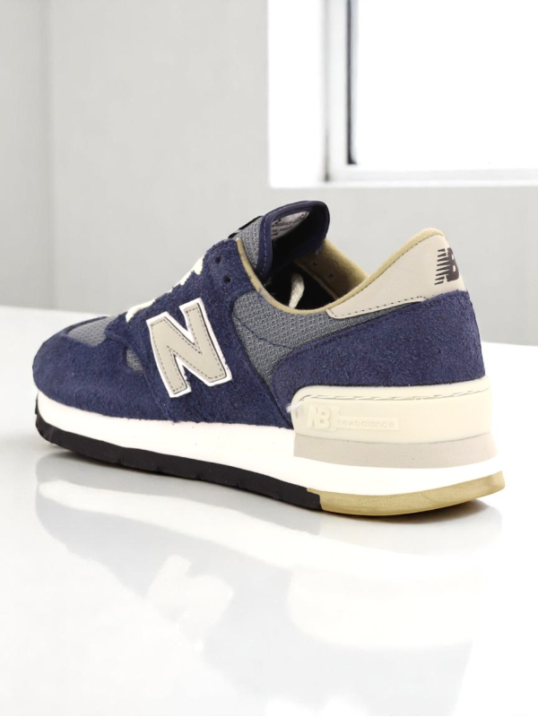 New Balance 990