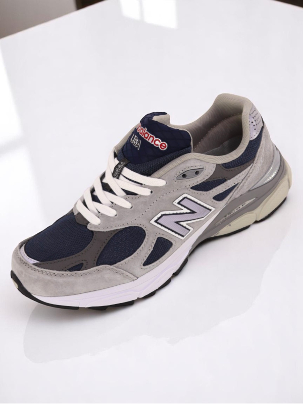 New Balance 990