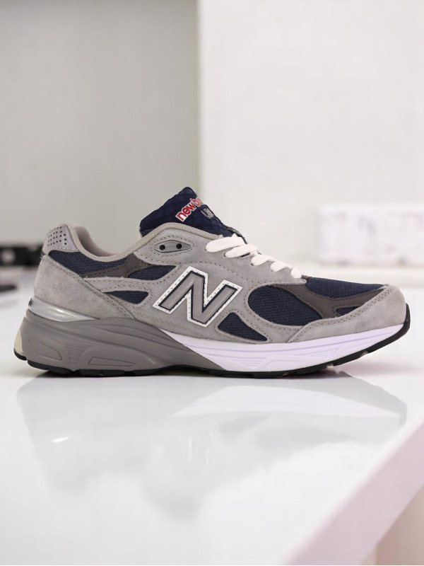 New Balance 990