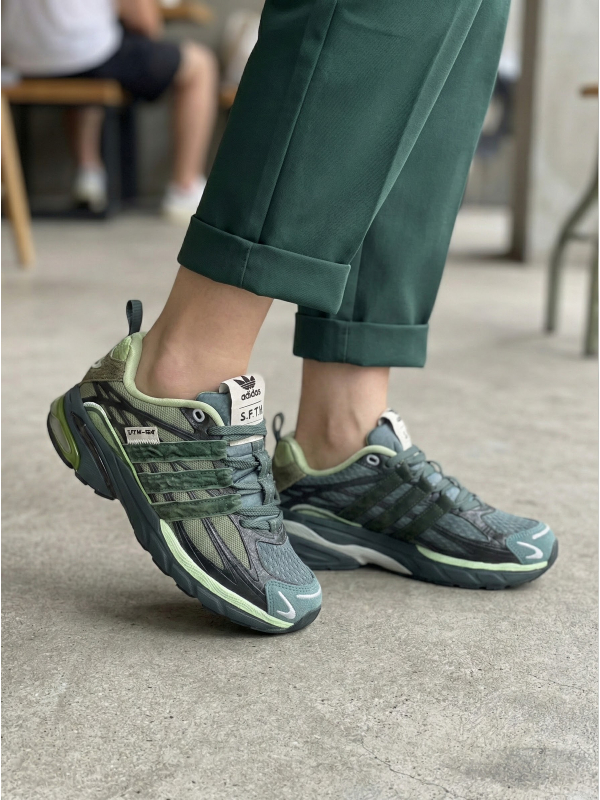 Unheardof x adidas Adistar Cushion 3
