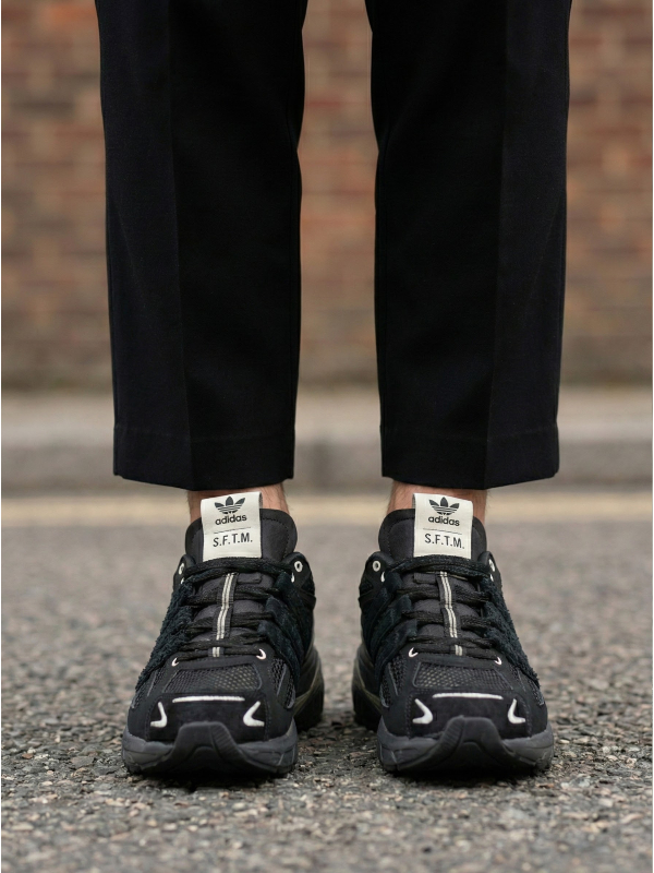 Unheardof x adidas Adistar Cushion 3