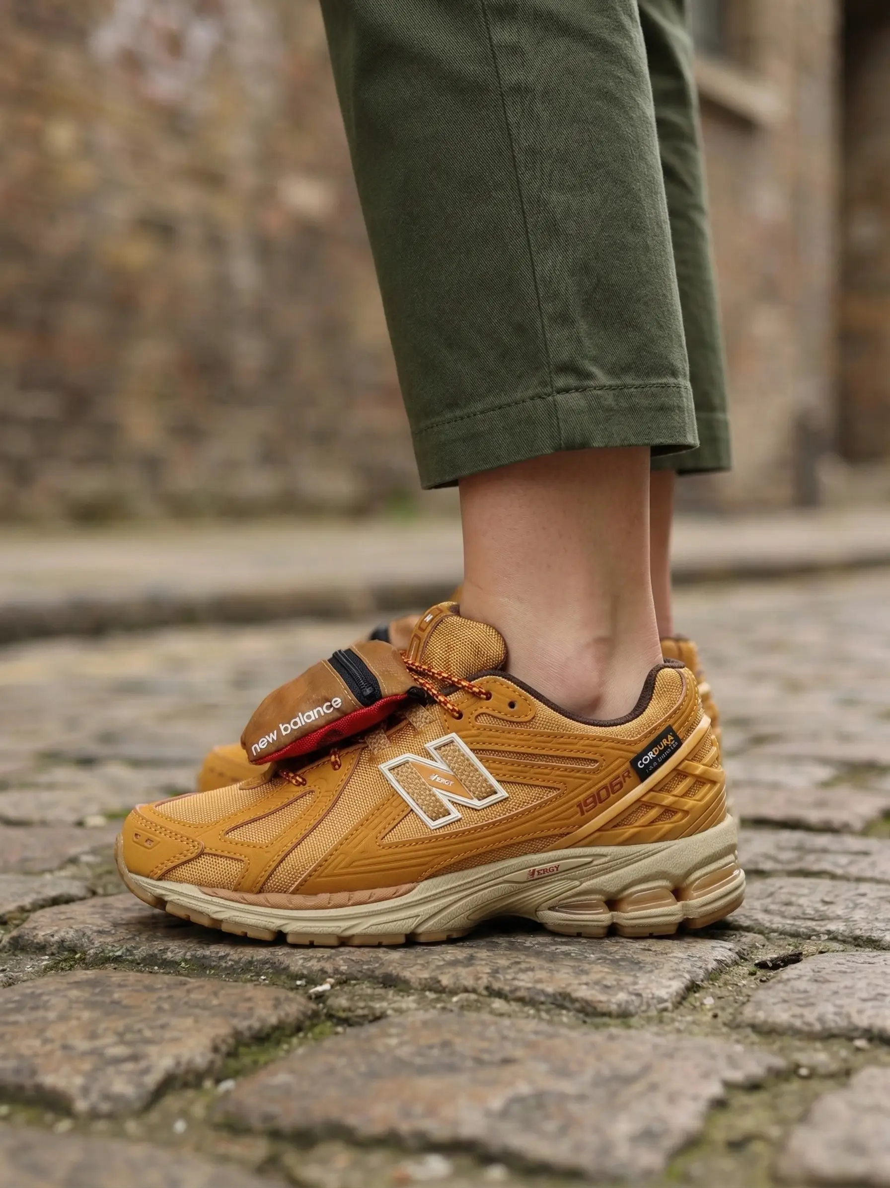 New Balance 1906