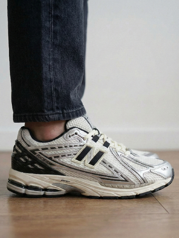 New Balance 1906