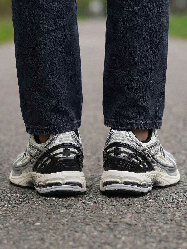 New Balance 1906