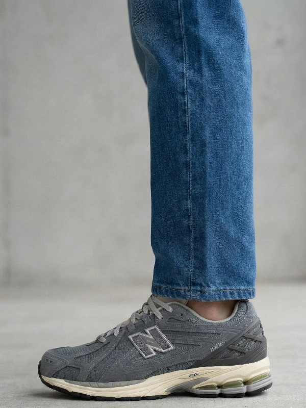 New Balance 1906