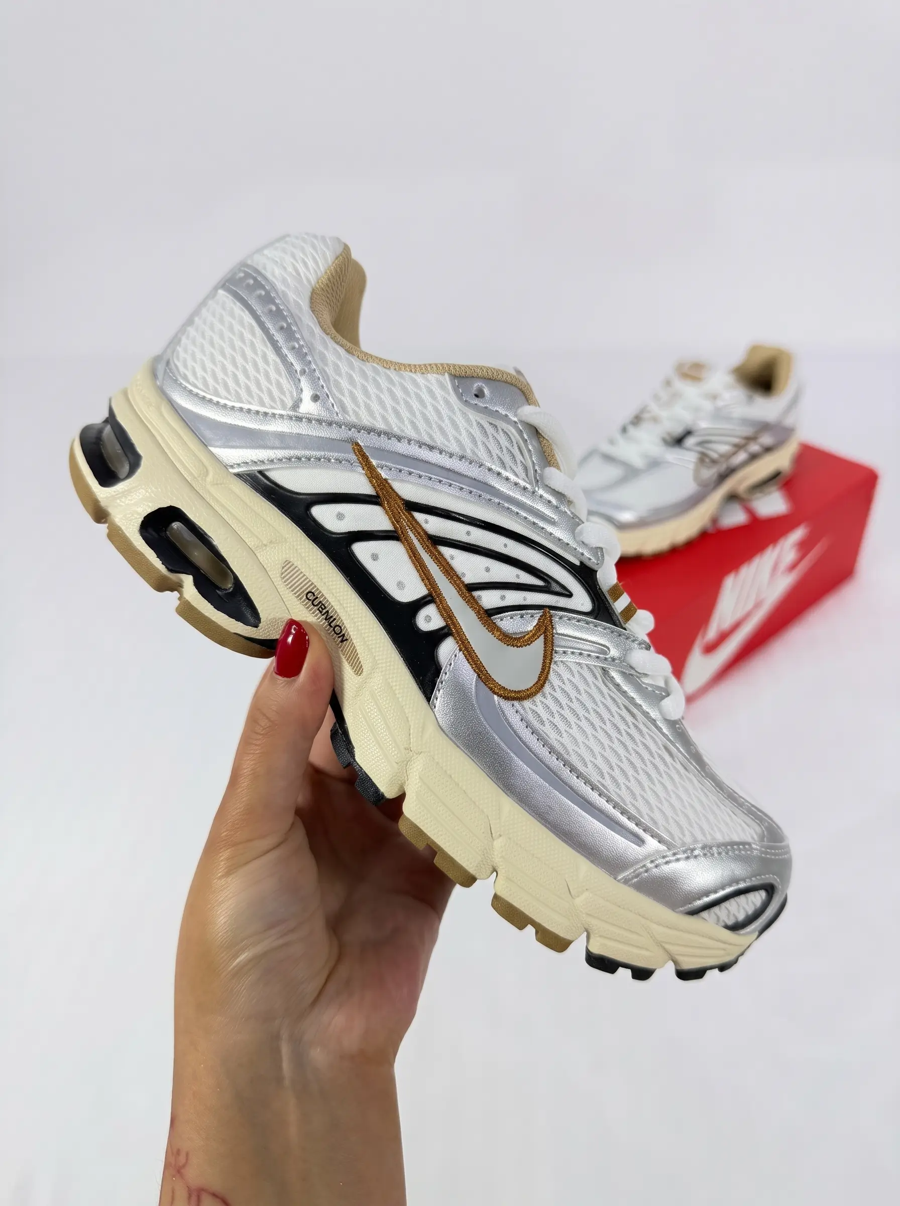 Nike Air Max Moto 2K